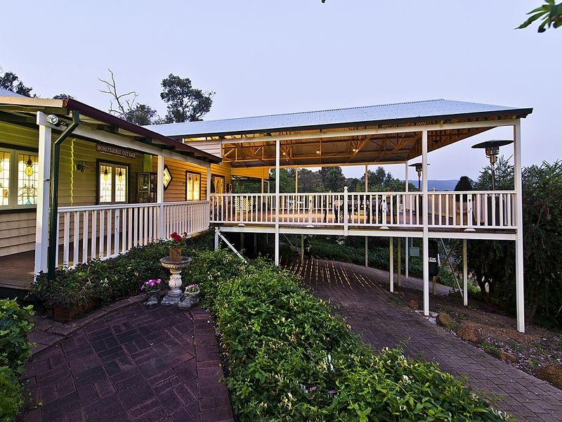 34 Heidelberg Road, Bickley WA 6076