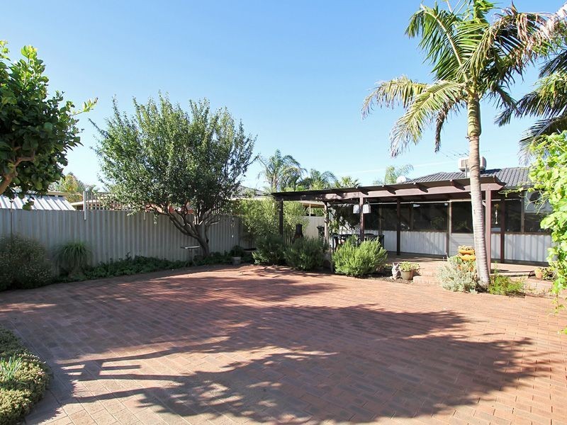 164 Berkshire Road, Forrestfield WA 6058
