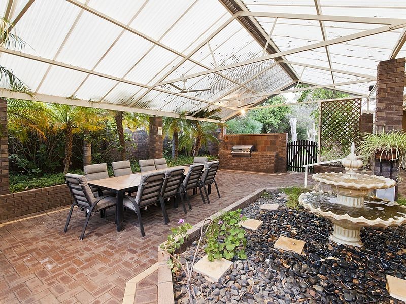 14 Hawkvalley Crescent, Maida Vale WA 6057