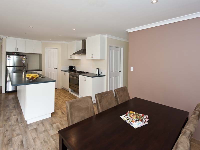 6 Kalil Fawy, Forrestfield WA 6058