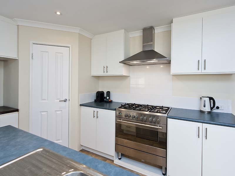 6 Kalil Fawy, Forrestfield WA 6058