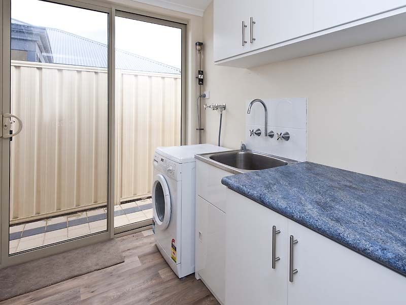 6 Kalil Fawy, Forrestfield WA 6058