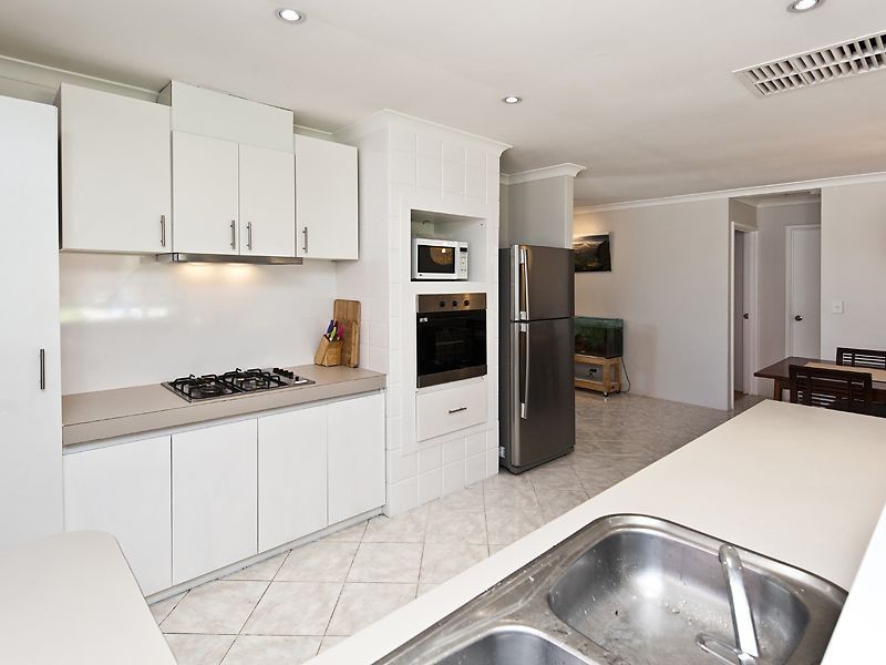 54 Frangipani Loop, Marangaroo WA 6064