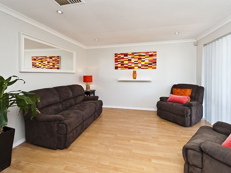 54 Frangipani Loop, Marangaroo WA 6064