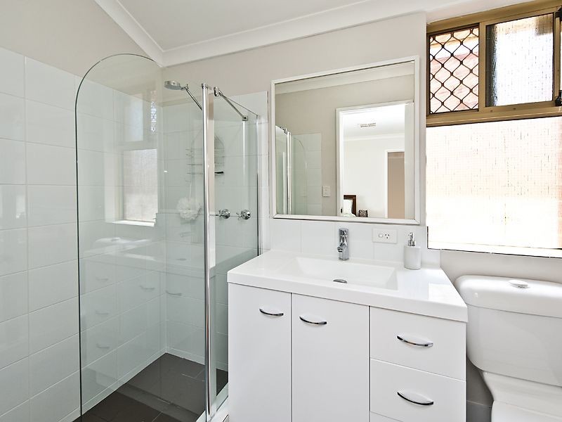 54 Frangipani Loop, Marangaroo WA 6064