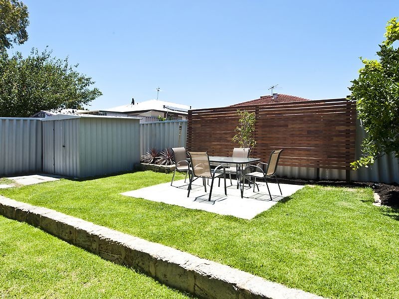 54 Frangipani Loop, Marangaroo WA 6064