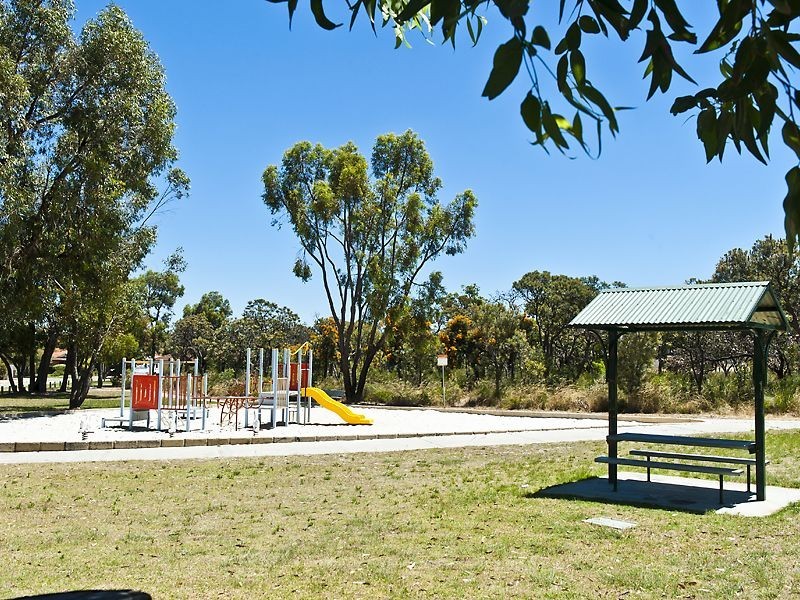 54 Frangipani Loop, Marangaroo WA 6064