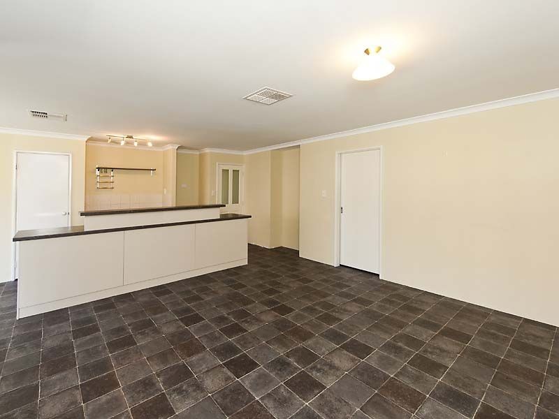 47 Larwood Crescent, High Wycombe WA 6057