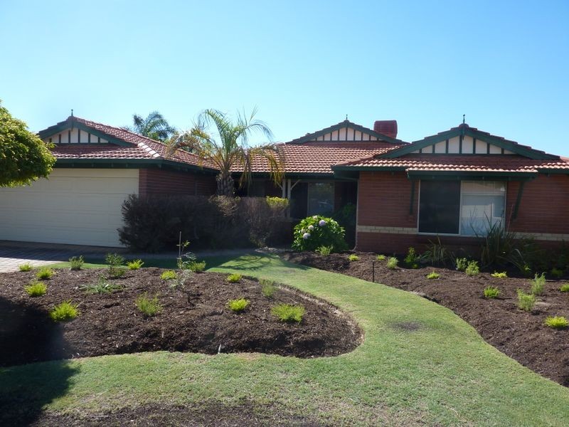 9 Tungsten Court, Forrestfield WA 6058