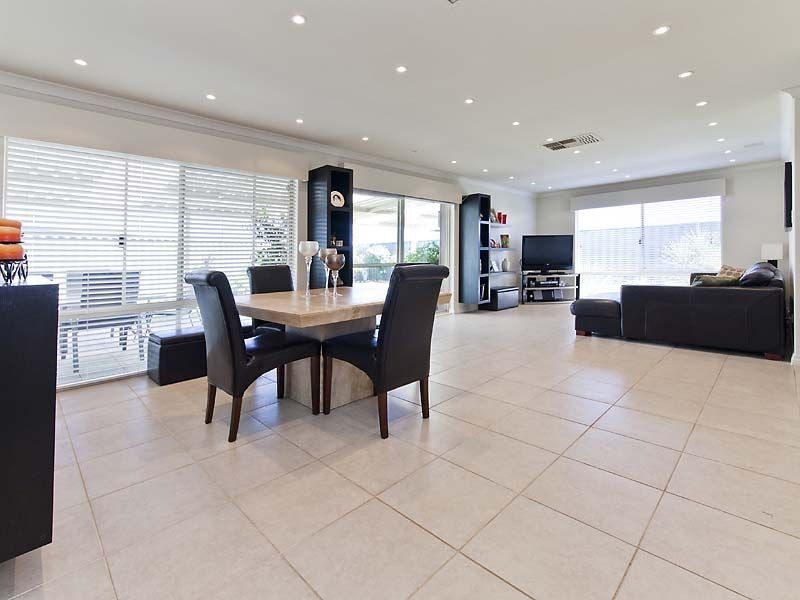 47 Upwood Circle, High Wycombe WA 6057