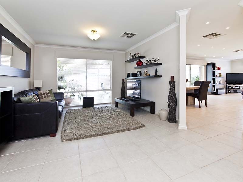 47 Upwood Circle, High Wycombe WA 6057