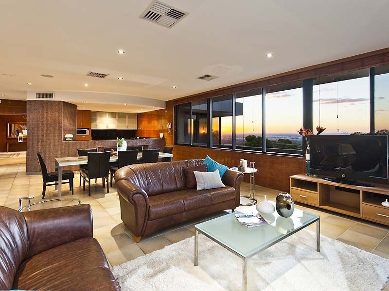 34 Prospect Crescent, Kalamunda WA 6076