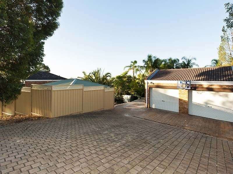 2 Girrawheen Drive, Gooseberry Hill WA 6076
