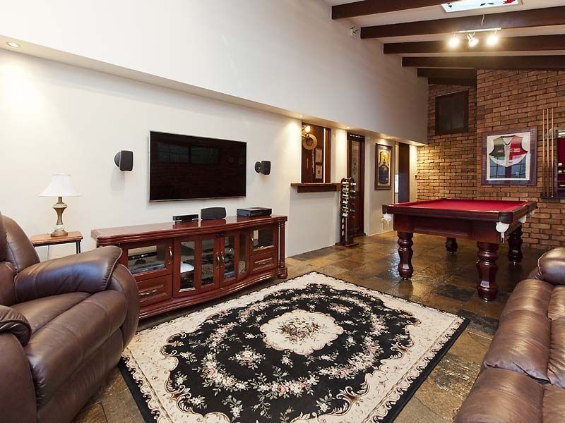 2 Girrawheen Drive, Gooseberry Hill WA 6076