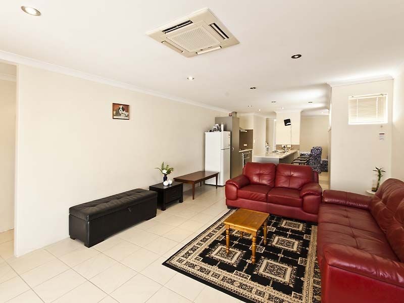 Unit 1/13 Treen Close, High Wycombe WA 6057