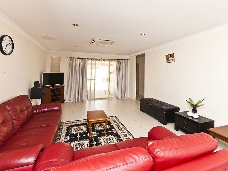 Unit 1/13 Treen Close, High Wycombe WA 6057