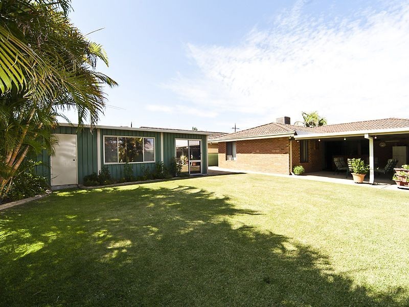 70 Solandra Way, Forrestfield WA 6058