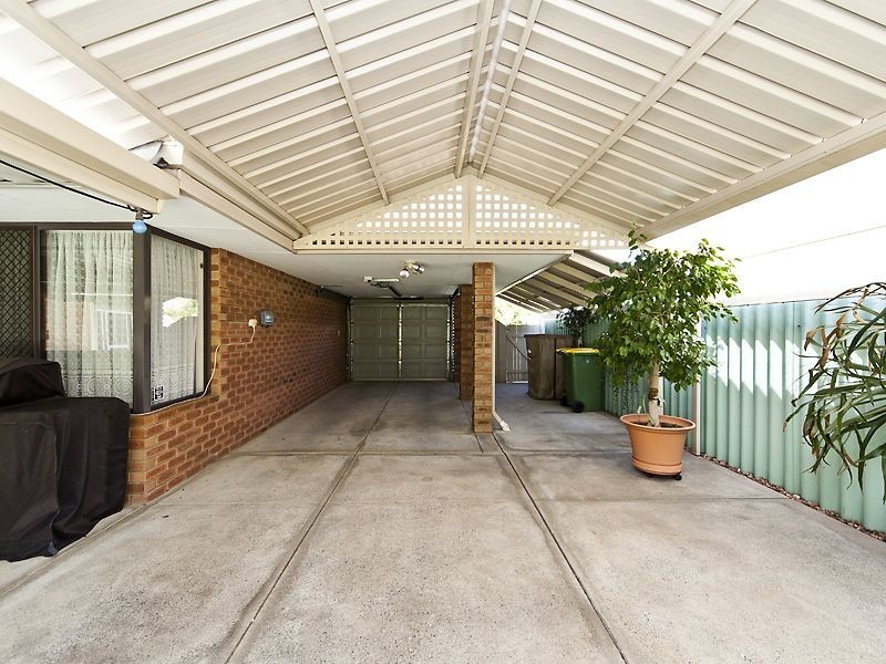 70 Solandra Way, Forrestfield WA 6058