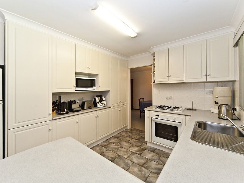 70 Solandra Way, Forrestfield WA 6058