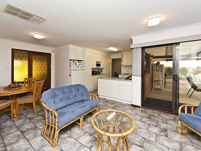 70 Solandra Way, Forrestfield WA 6058
