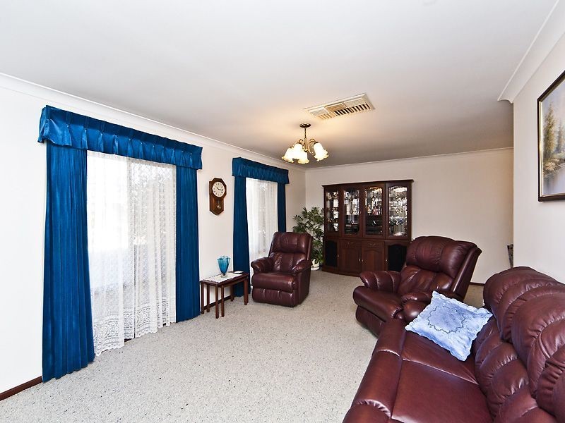 70 Solandra Way, Forrestfield WA 6058