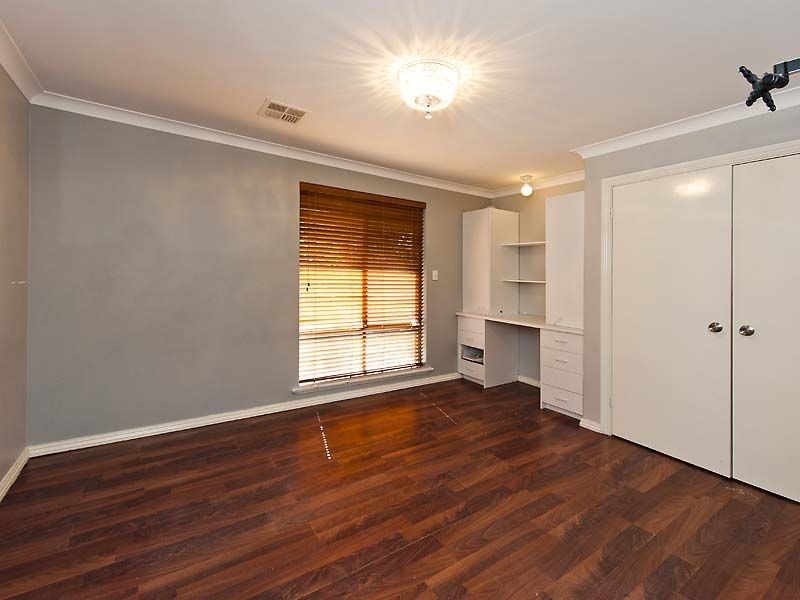 6 Moonglow Rise, Maida Vale WA 6057