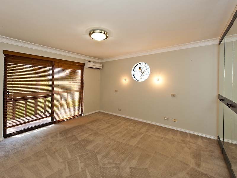 6 Moonglow Rise, Maida Vale WA 6057