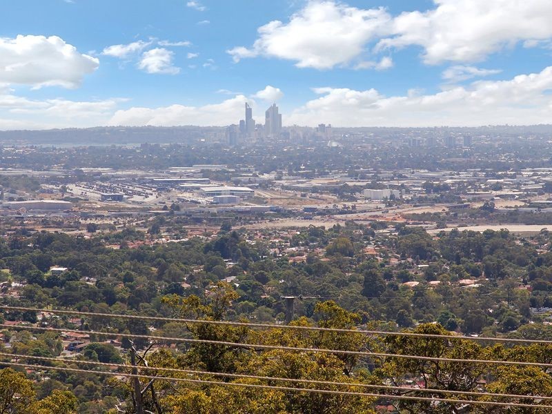 207 Falls Road, Lesmurdie WA 6076