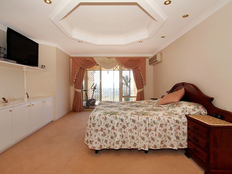 207 Falls Road, Lesmurdie WA 6076