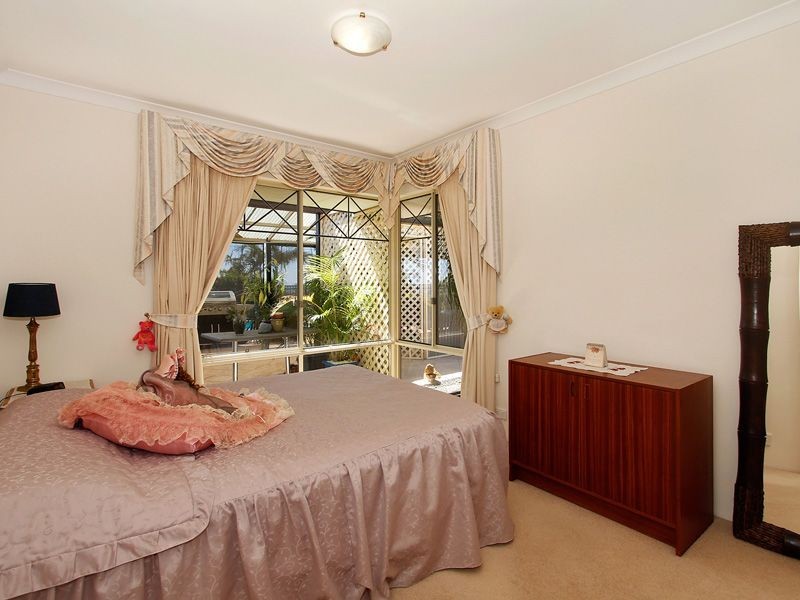 207 Falls Road, Lesmurdie WA 6076