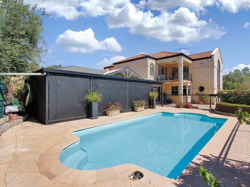 207 Falls Road, Lesmurdie WA 6076