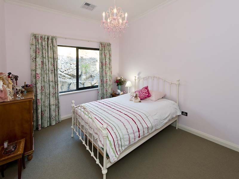 9 City Vista, Gooseberry Hill WA 6076