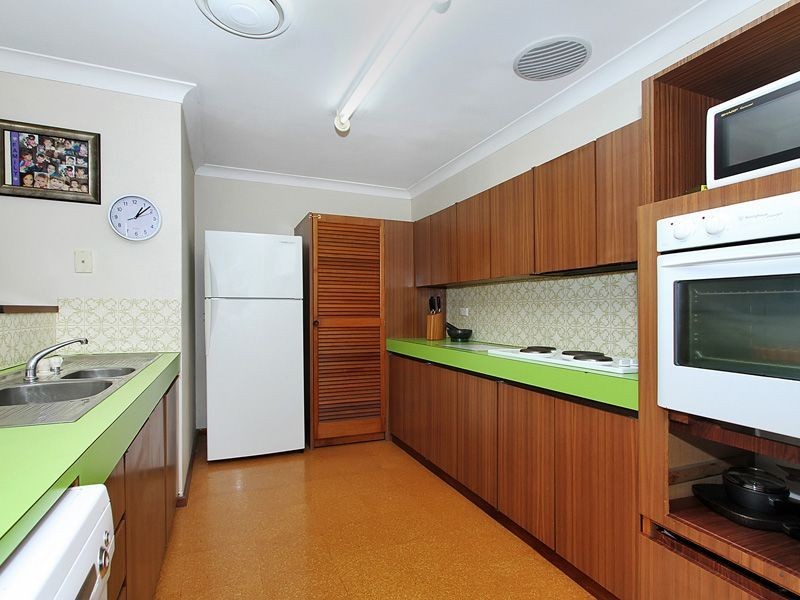 13 Carissa Way, Forrestfield WA 6058