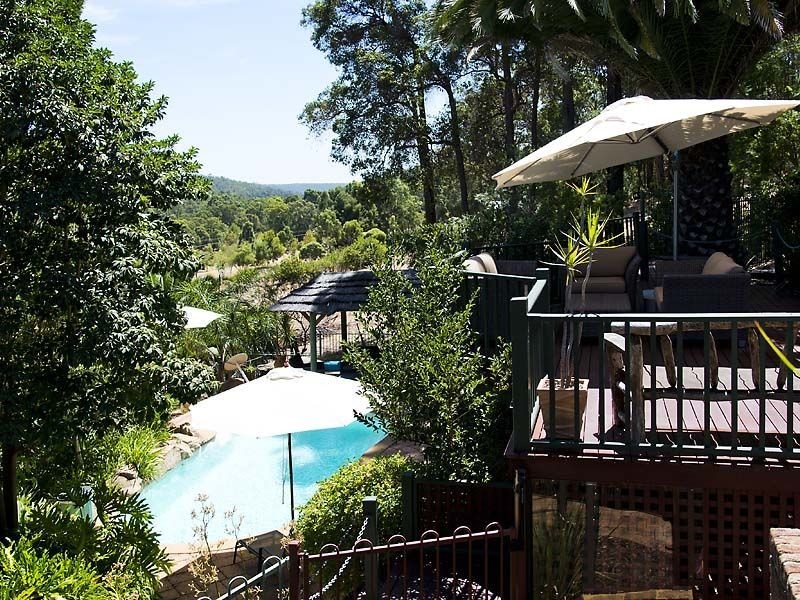 29 Loaring Road, Bickley WA 6076