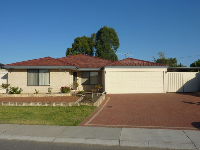 20 Freeduff Drive, Wattle Grove WA 6107