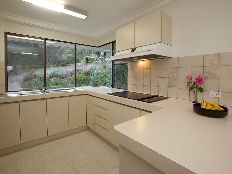 46 Heidleberg Road, Bickley WA 6076