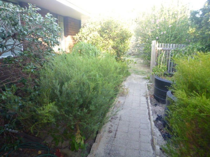 1 Gilmore Place, Forrestfield WA 6058