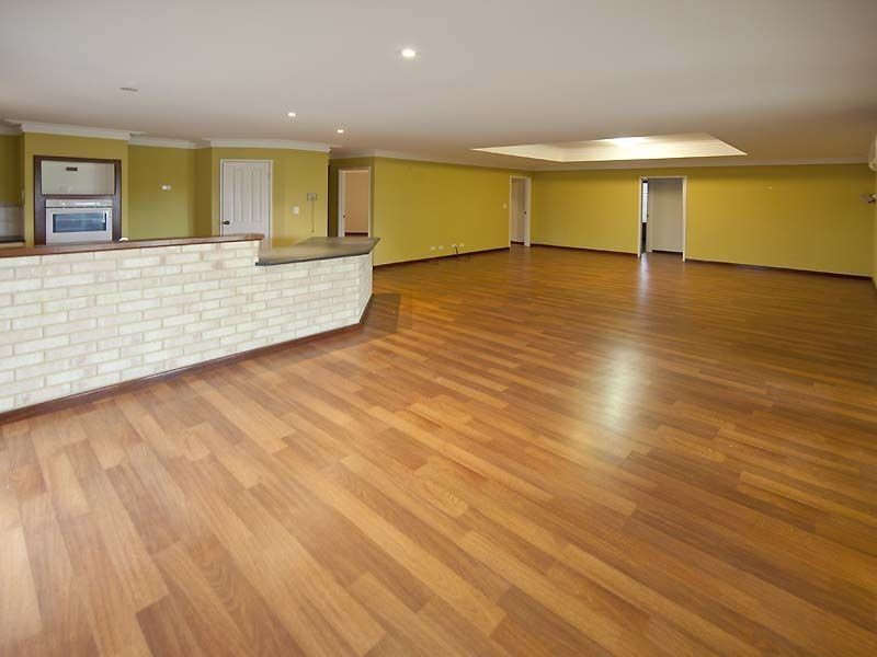 7 Feeney Gardens, High Wycombe WA 6057