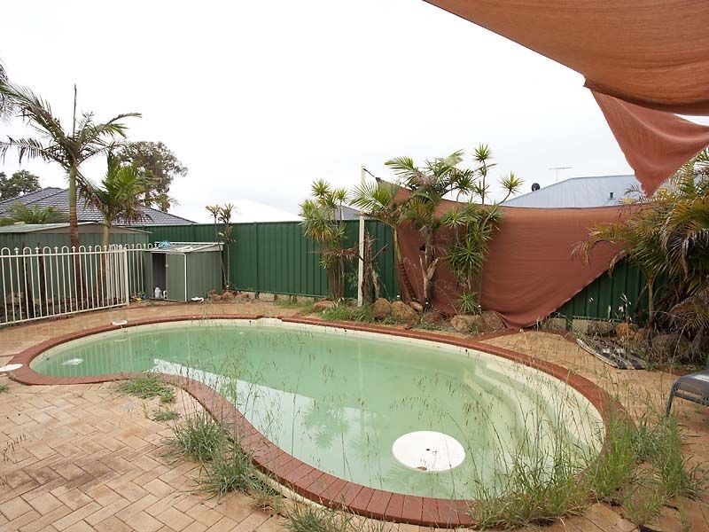 7 Feeney Gardens, High Wycombe WA 6057