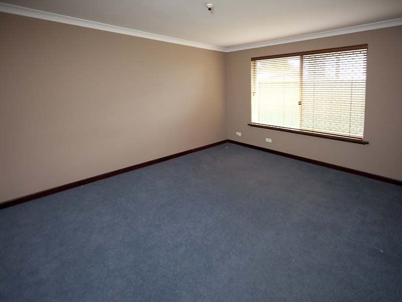 7 Feeney Gardens, High Wycombe WA 6057