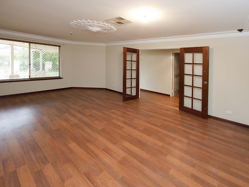 7 Feeney Gardens, High Wycombe WA 6057