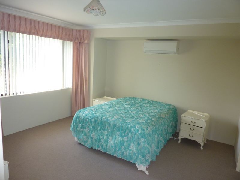 14 Brentwood Road, Wattle Grove WA 6107