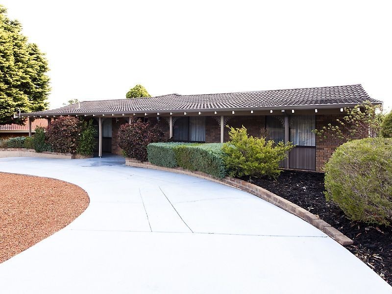 36 Scenic Drive, Maida Vale WA 6057