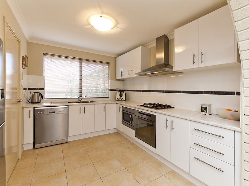 36 Scenic Drive, Maida Vale WA 6057