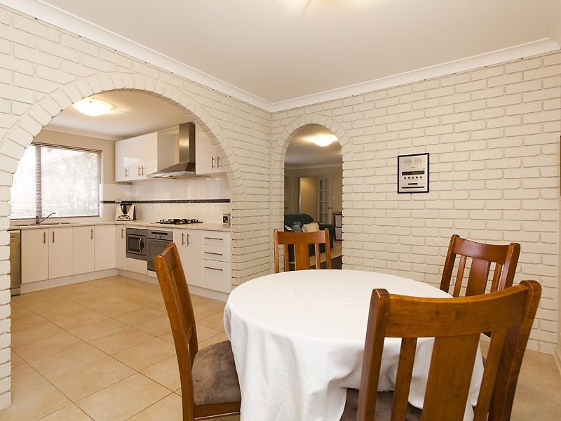 36 Scenic Drive, Maida Vale WA 6057