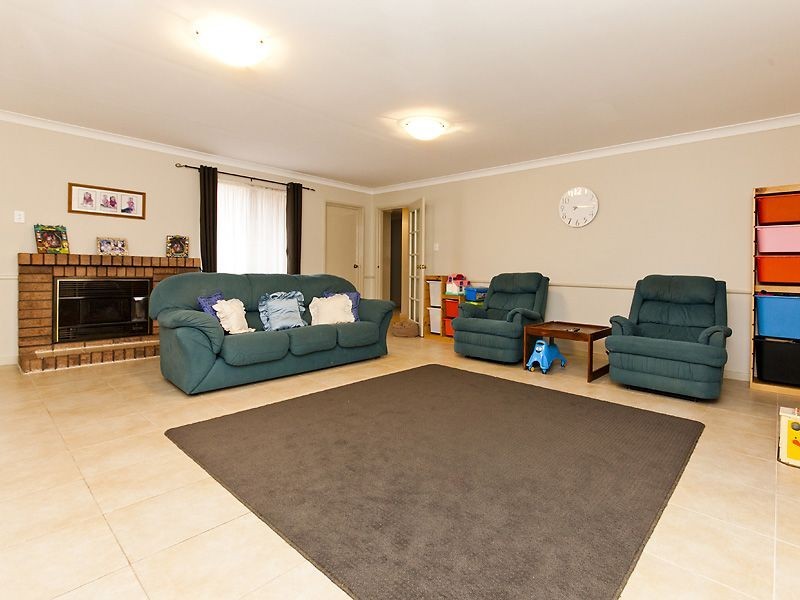 36 Scenic Drive, Maida Vale WA 6057