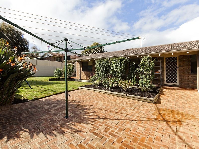 36 Scenic Drive, Maida Vale WA 6057