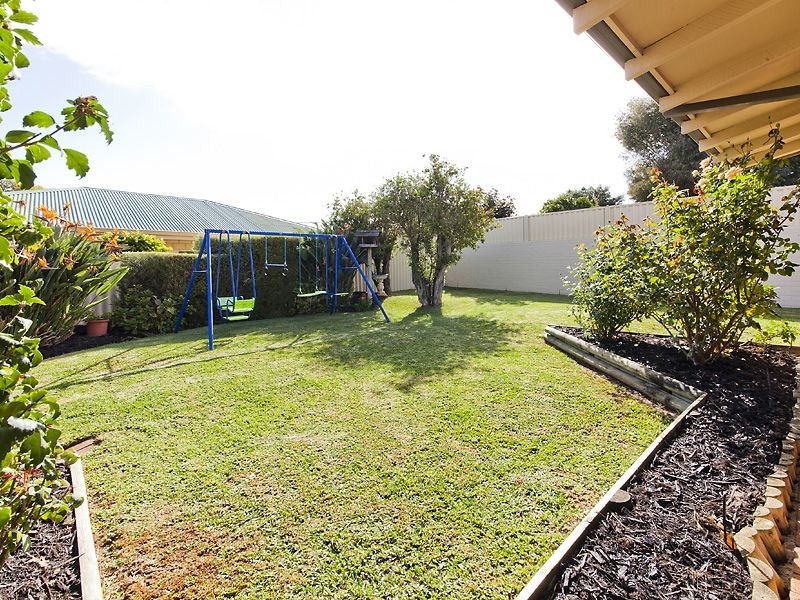 36 Scenic Drive, Maida Vale WA 6057