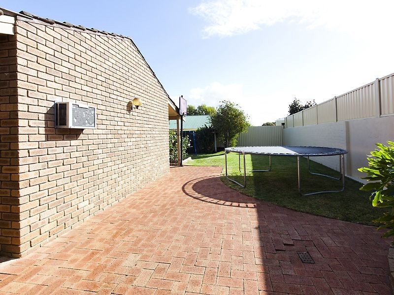 36 Scenic Drive, Maida Vale WA 6057