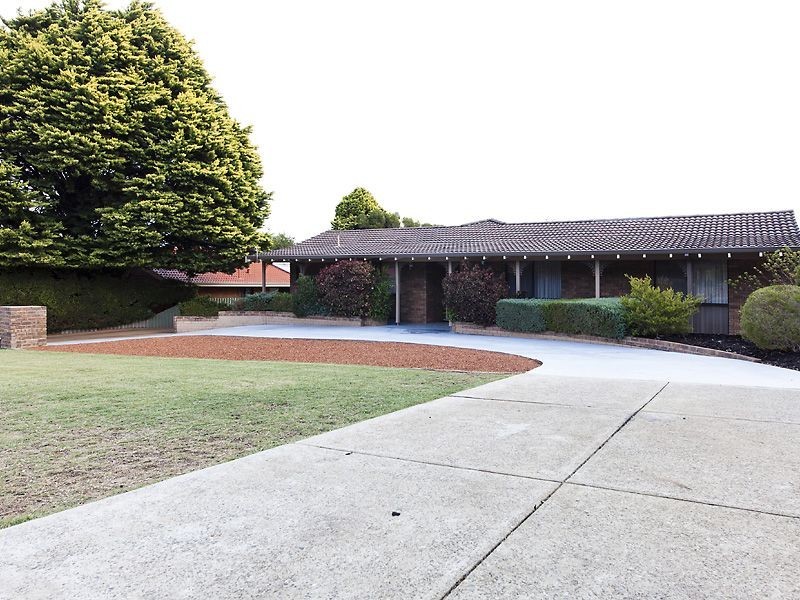 36 Scenic Drive, Maida Vale WA 6057